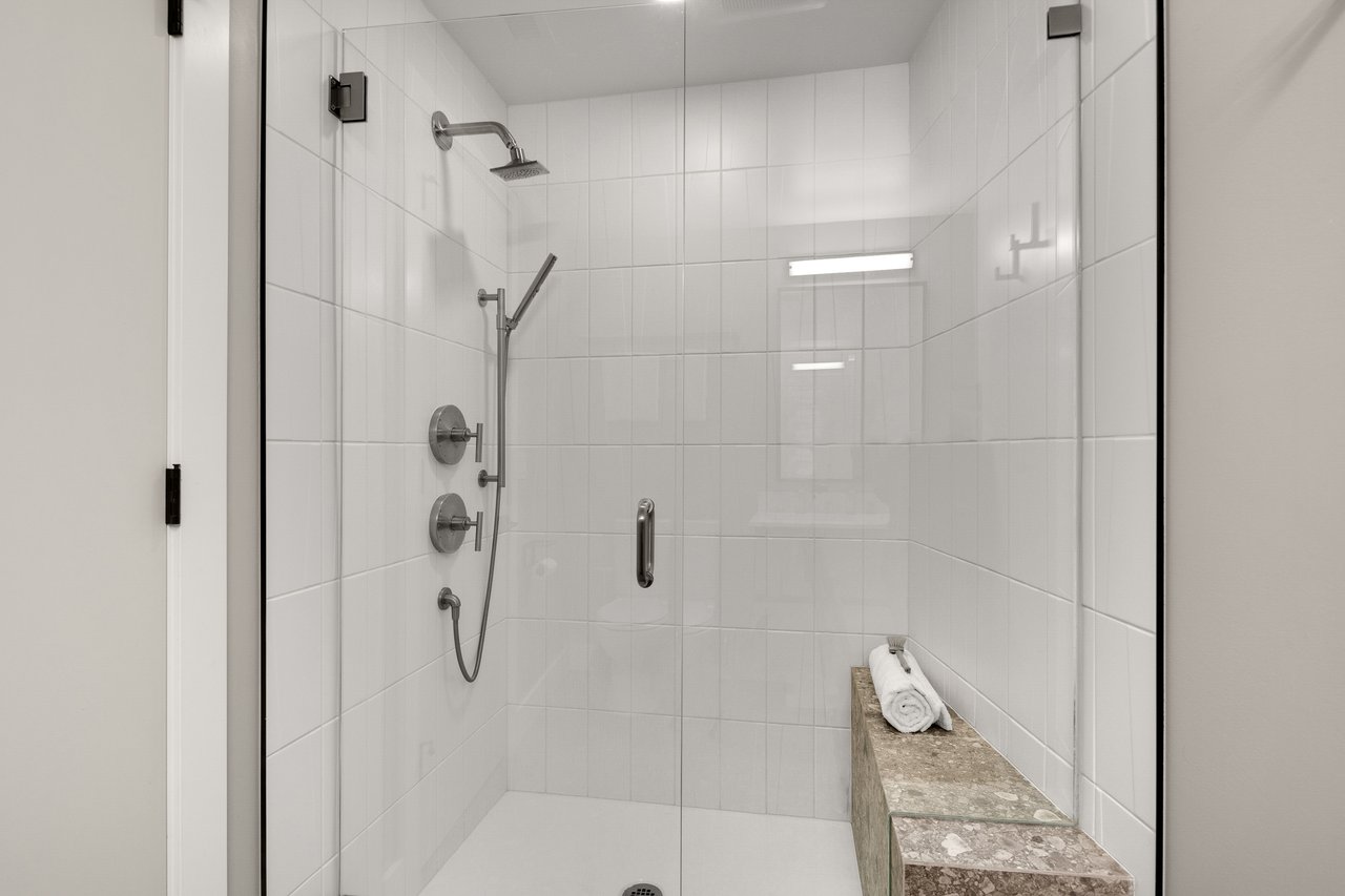 10410 NE 53rd Street