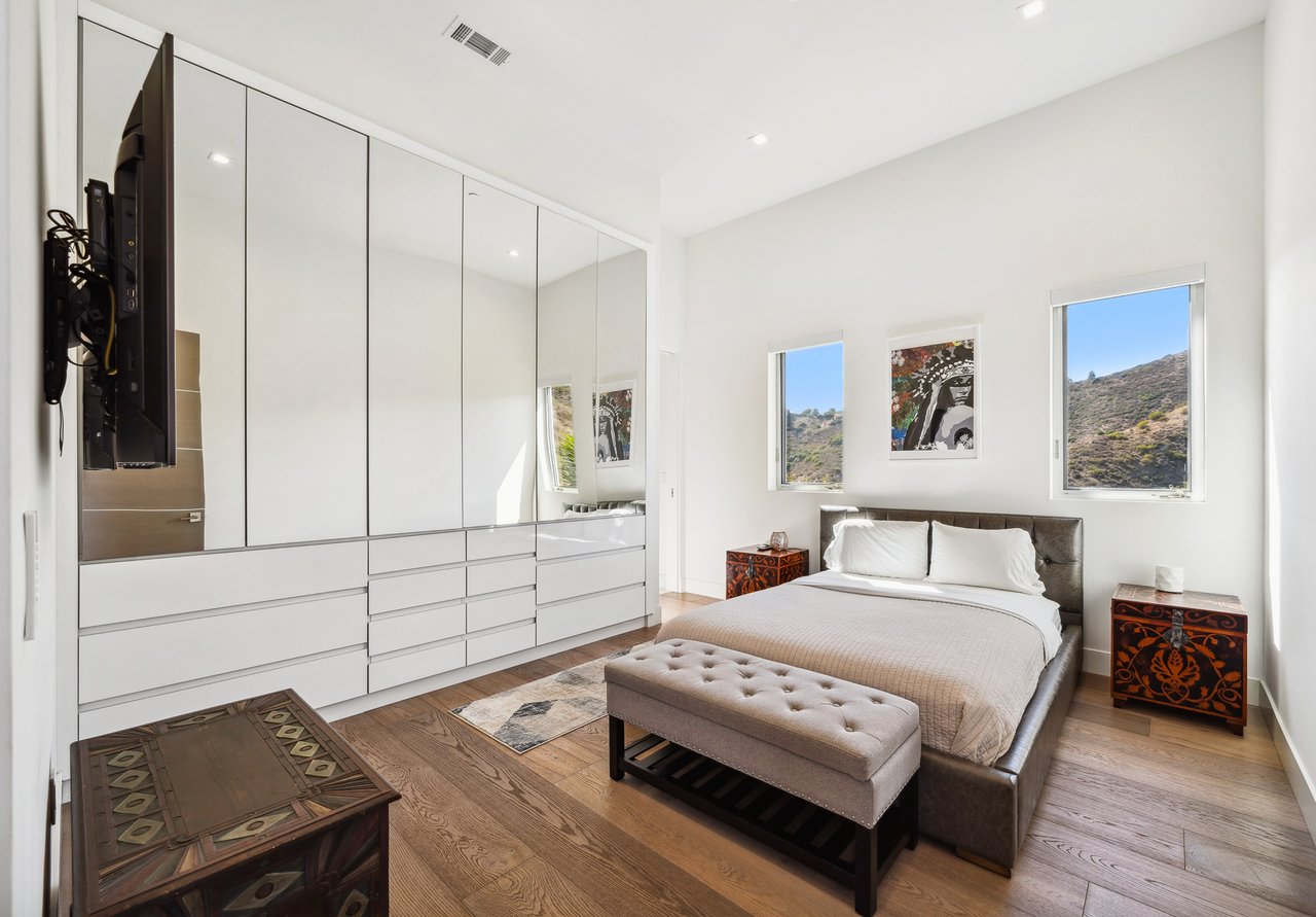 10715 Yerba Buena Rd