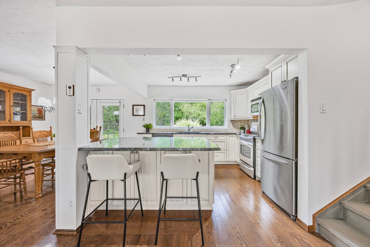 55 Old Church Road, King