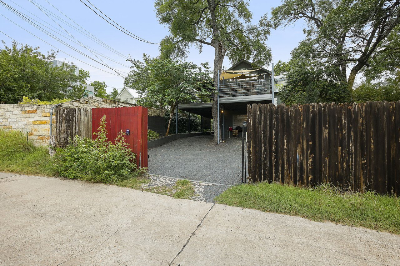 Historic East Austin Home near the French Legation with Artistic Soul, Airbnb History & Limitless Potential