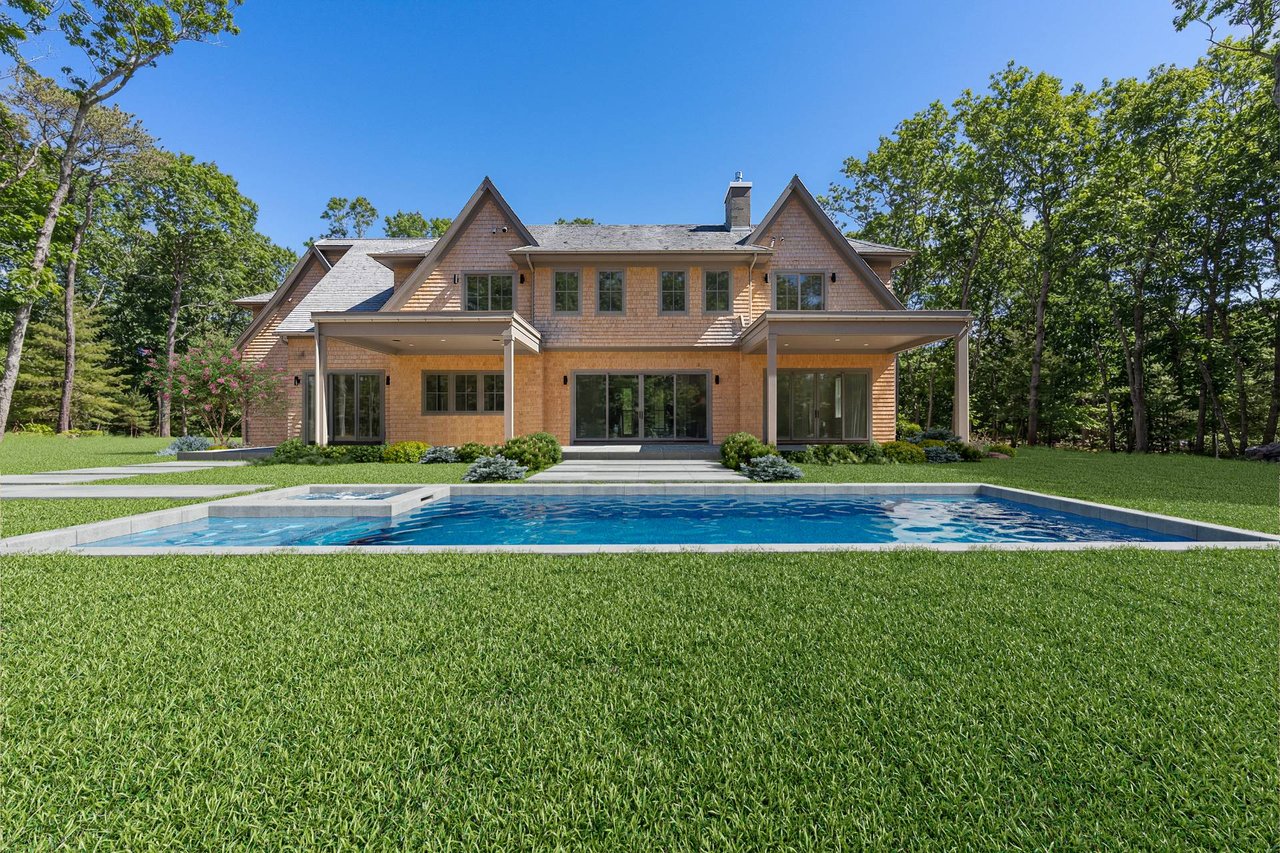730 Sag Harbor Tpke