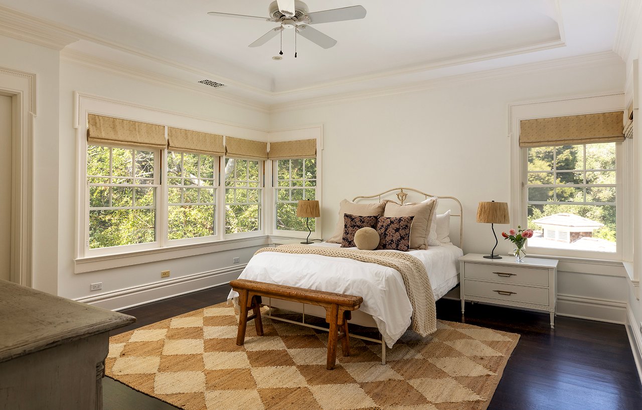 2041 Mandeville Canyon Road