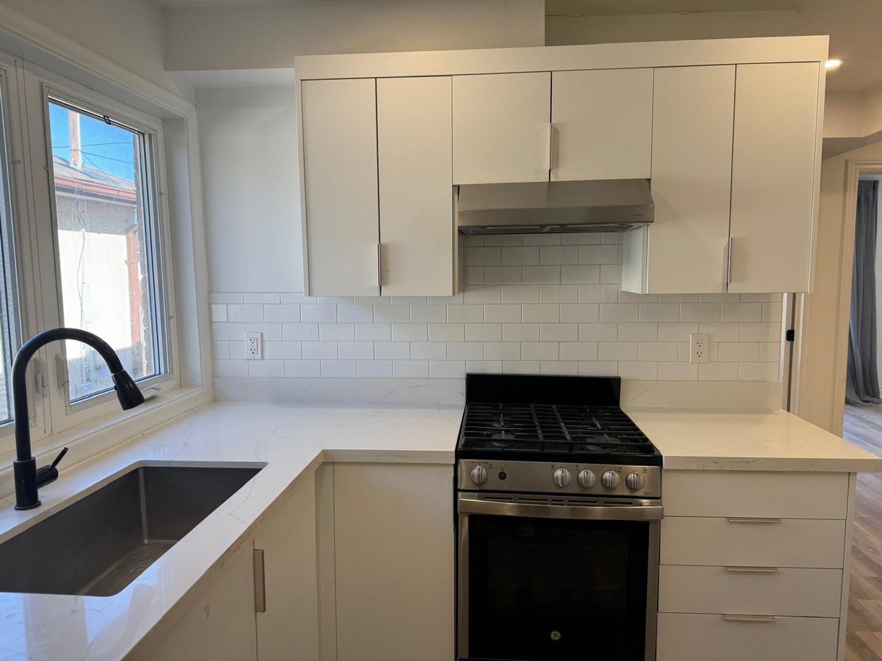 291 Brighton Avenue Unit: Main Front