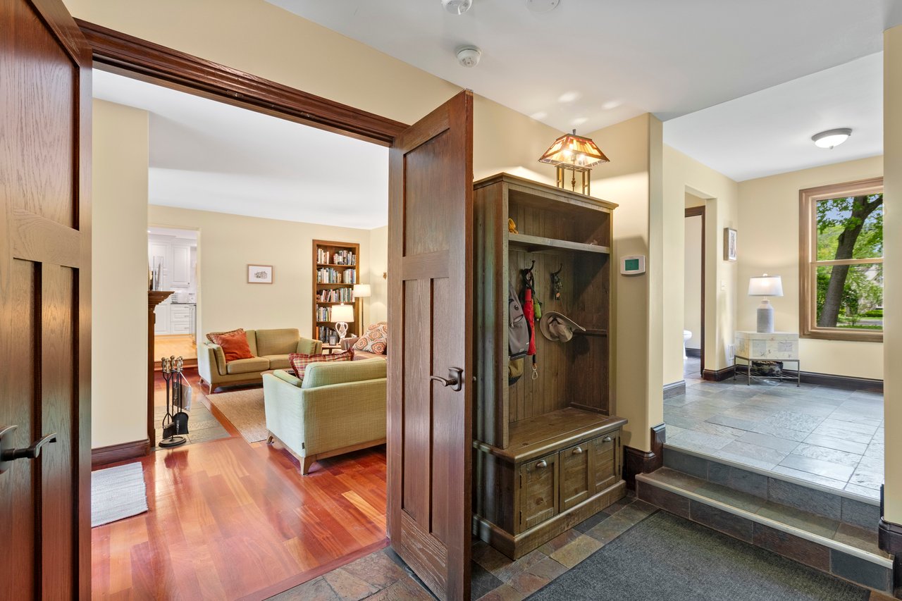 1520 Telegraph Road, Lake Forest