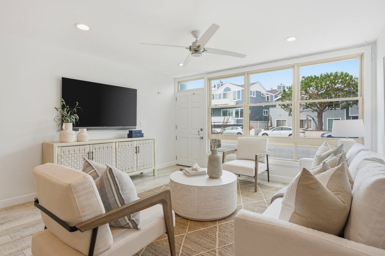 419 E Balboa