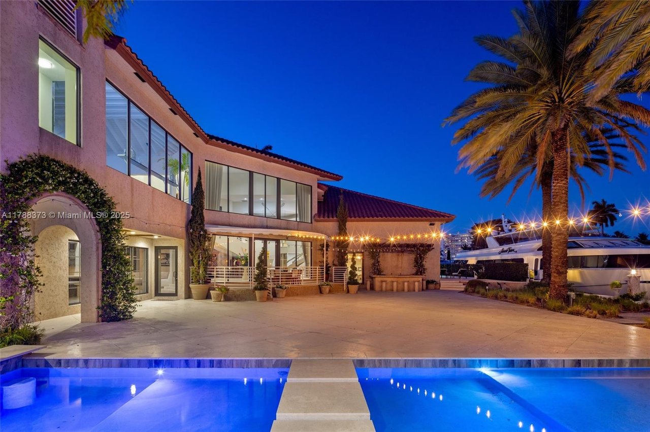 600 Isle Of Palms Dr