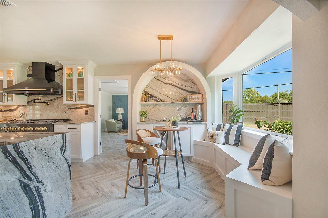 3707 Alta Vista Lane