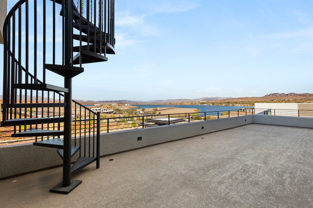 36 Rainbow Point Place