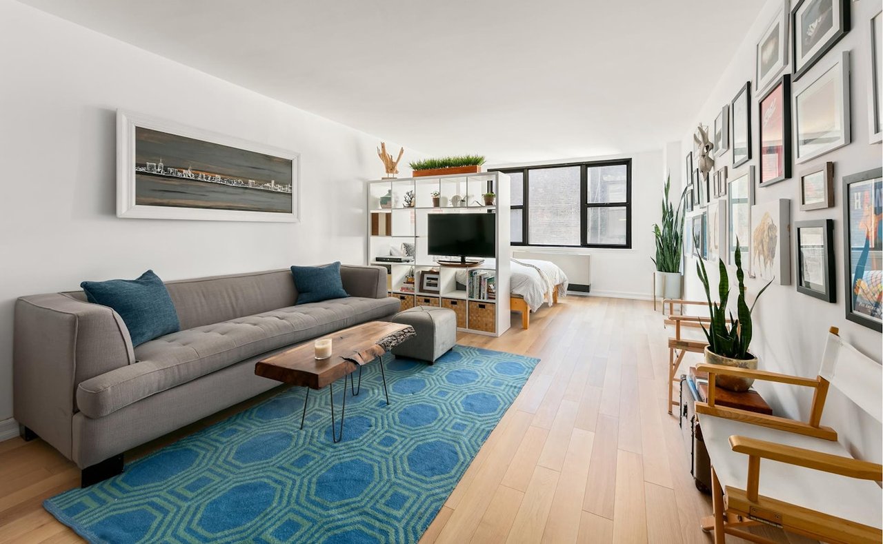130 E 18th St, #8K