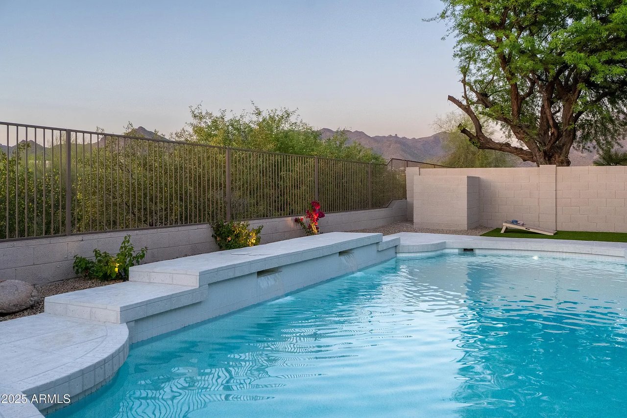 9238 E PALM TREE Drive, Scottsdale