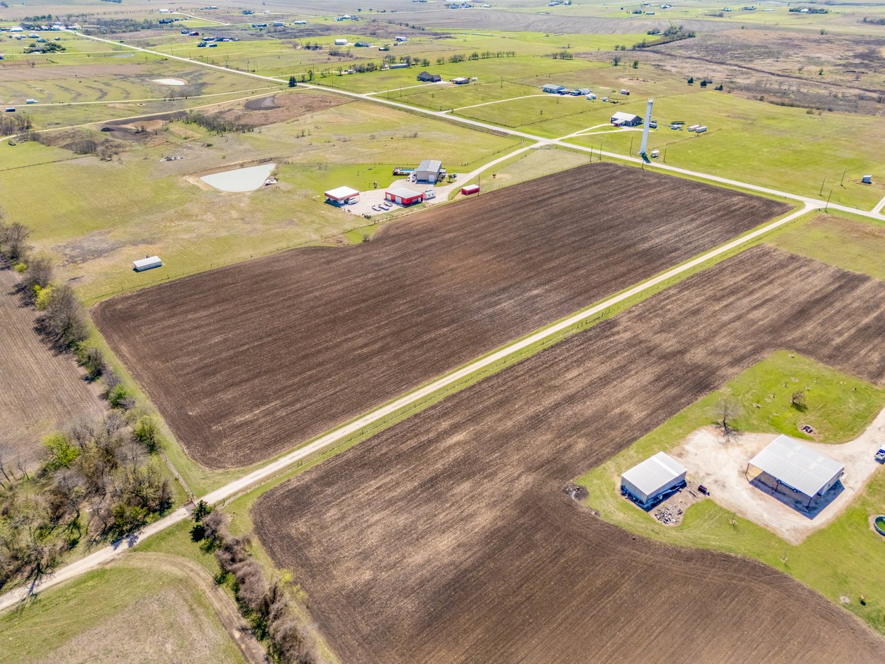 1295 County Road 432 Rd, Taylor Texas 76574