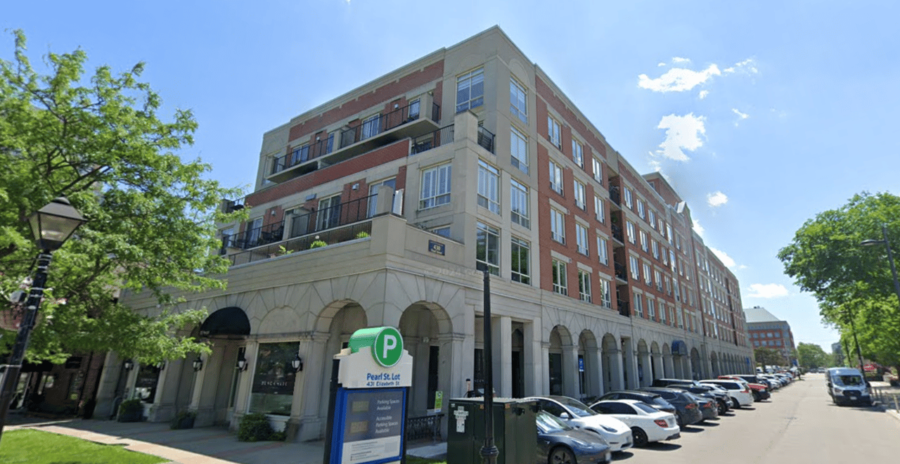 The Residences of Village Square: 430 Pearl Street Burlington, ON