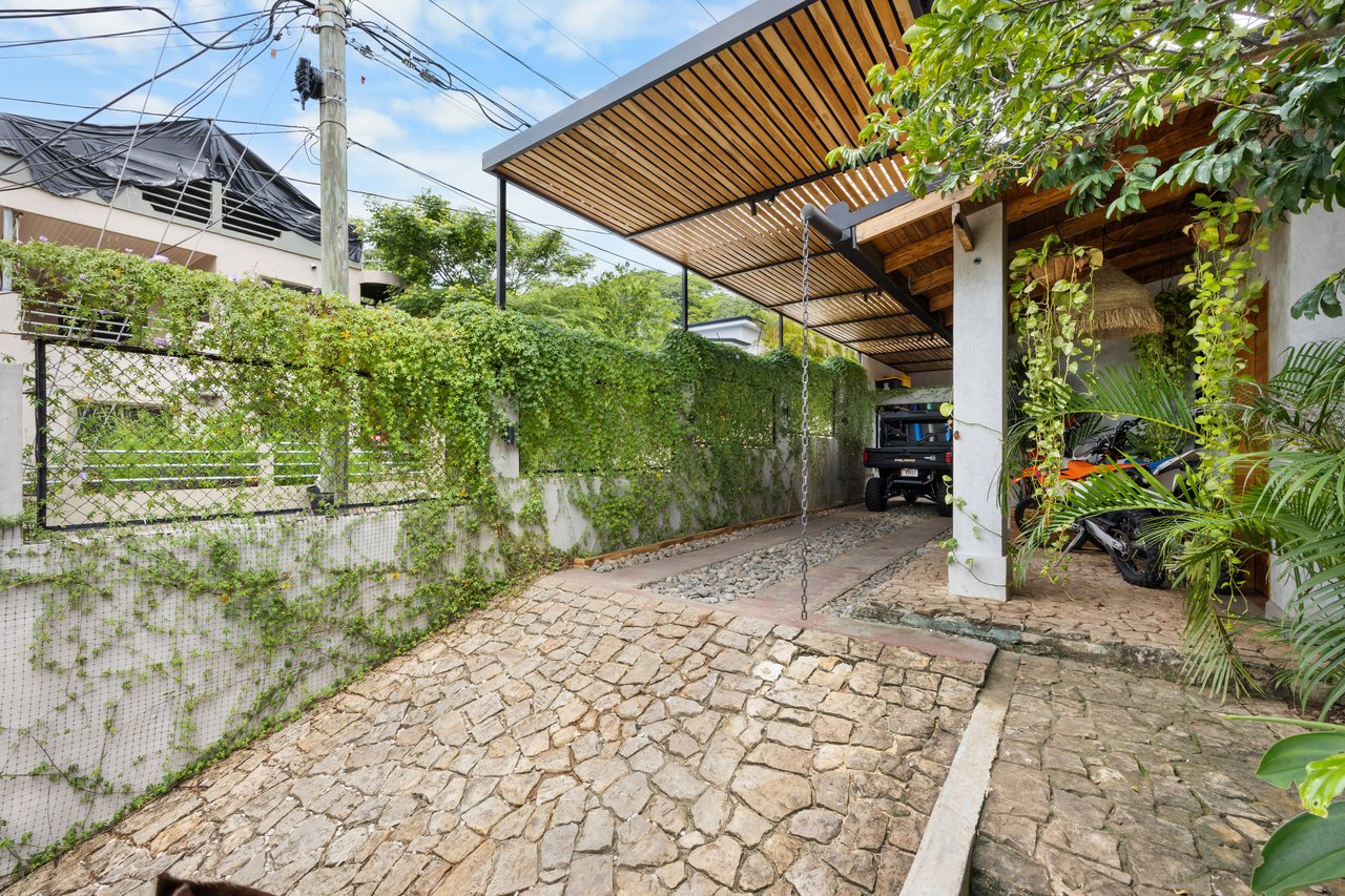 Villa Stipanov | Modern Tropical Luxury Just 5 Minutes from Tamarindo