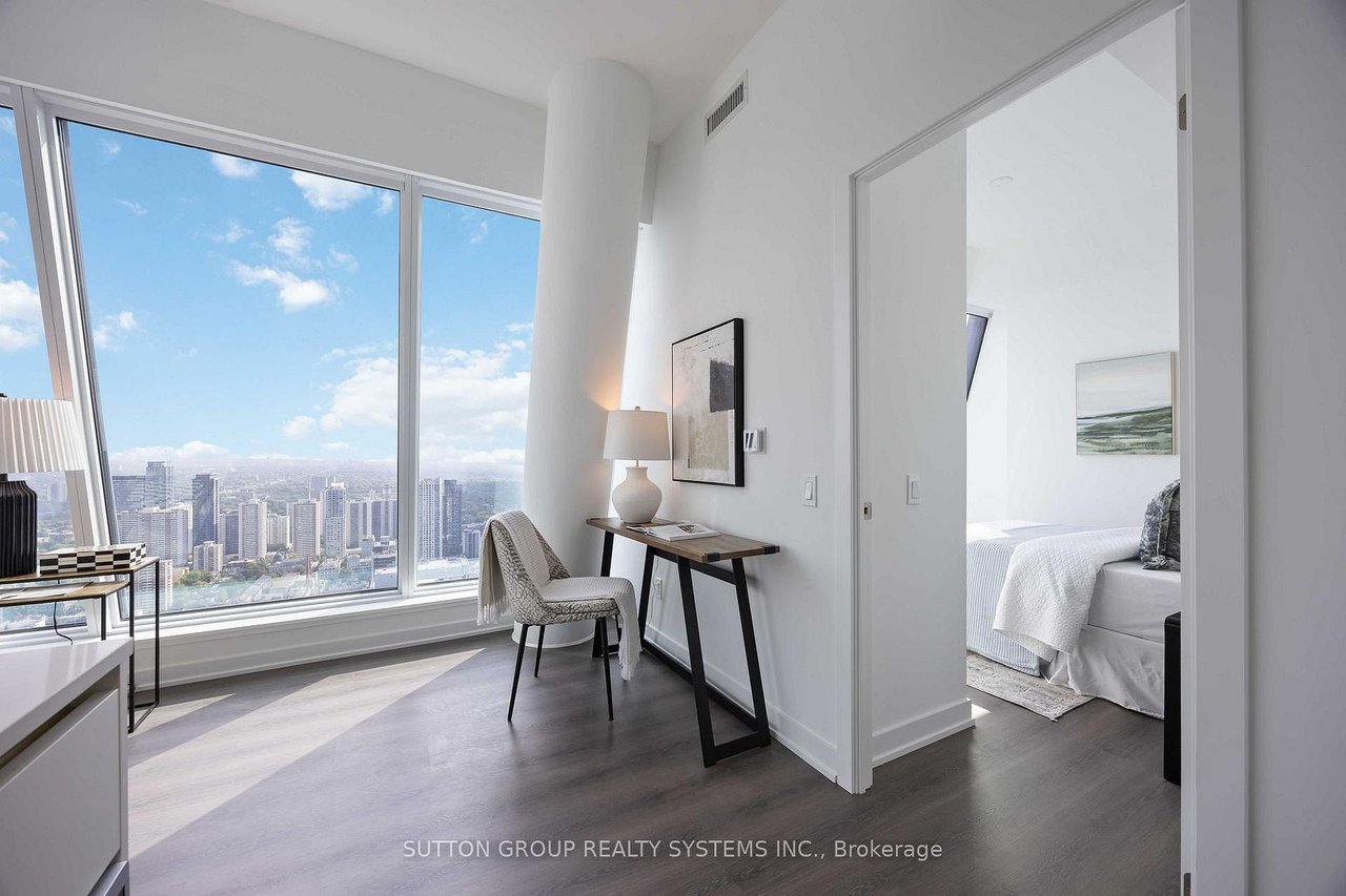 YORKVILLE'S BEST PENTHOUSE 