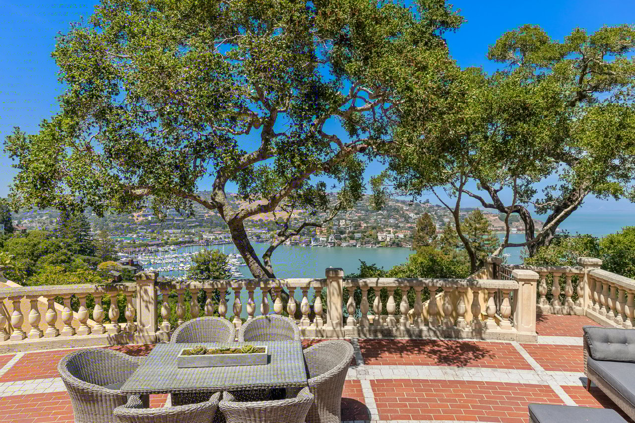 Iconic Belvedere View Estate