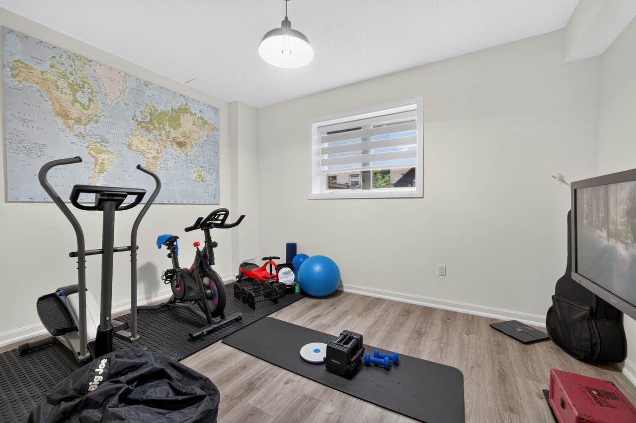 3364 Vernon Powell Drive, Oakville
