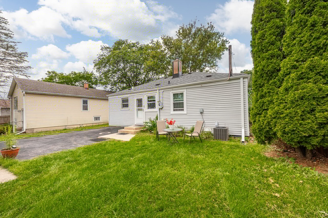 639 S Oakland Ave, Villa Park