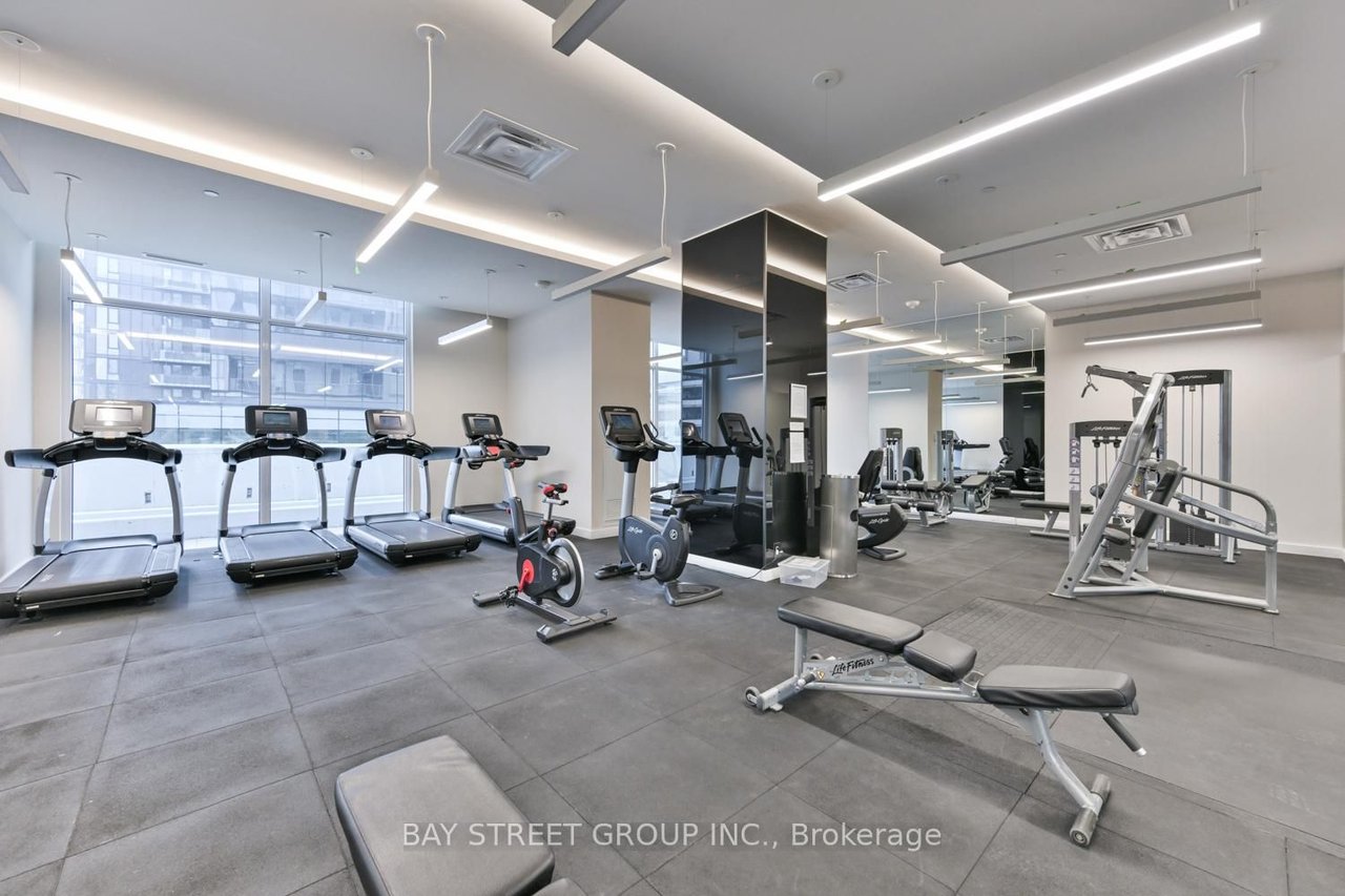 PENTHOUSE IN THE HEART OF NORTH YORK