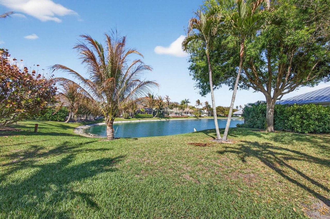 8075 SE Governors Way