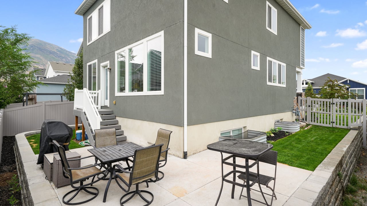 4696 W Camellia N