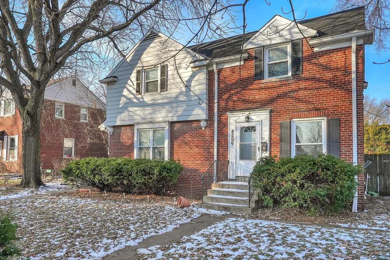 8206-8208 Highland Pl, Munster, IN