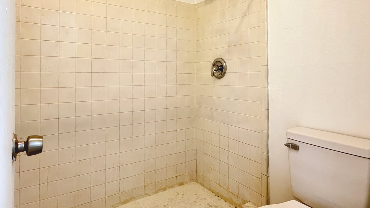 Spacious Ground-Floor Apartment for Lease in Winter Springs