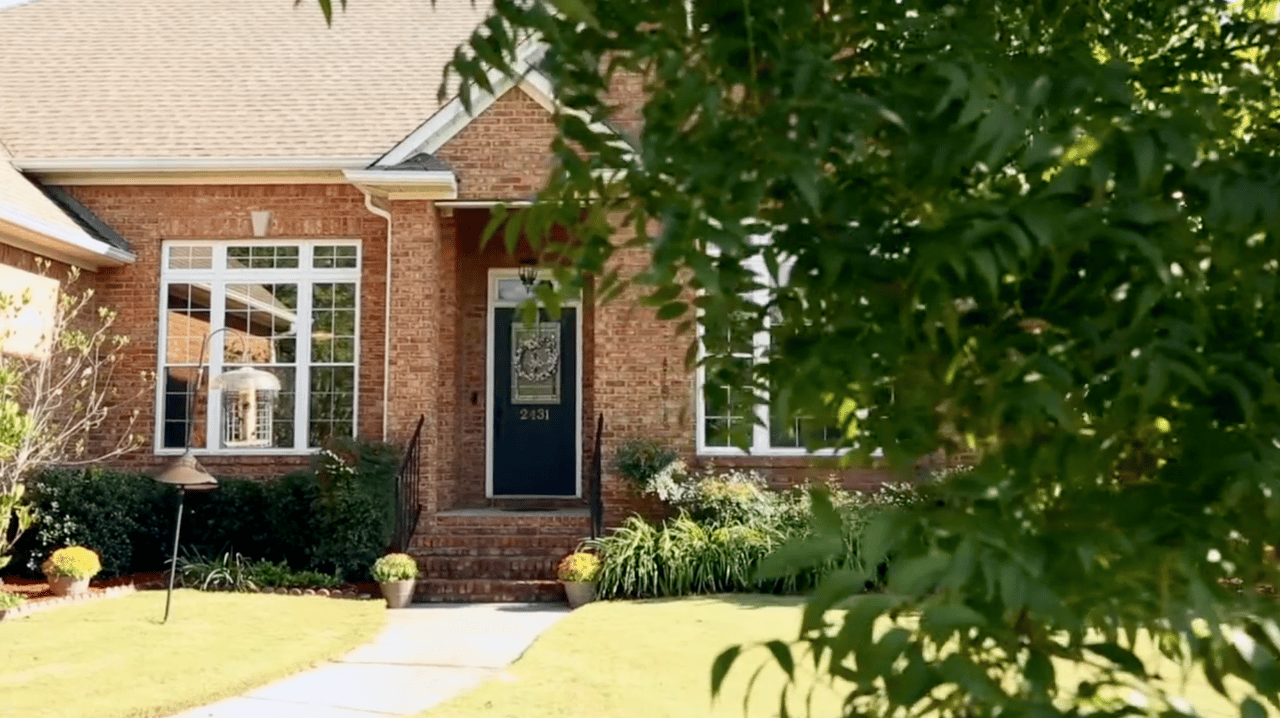 2431 Audubon Lane, Hampton Cove, AL 35763