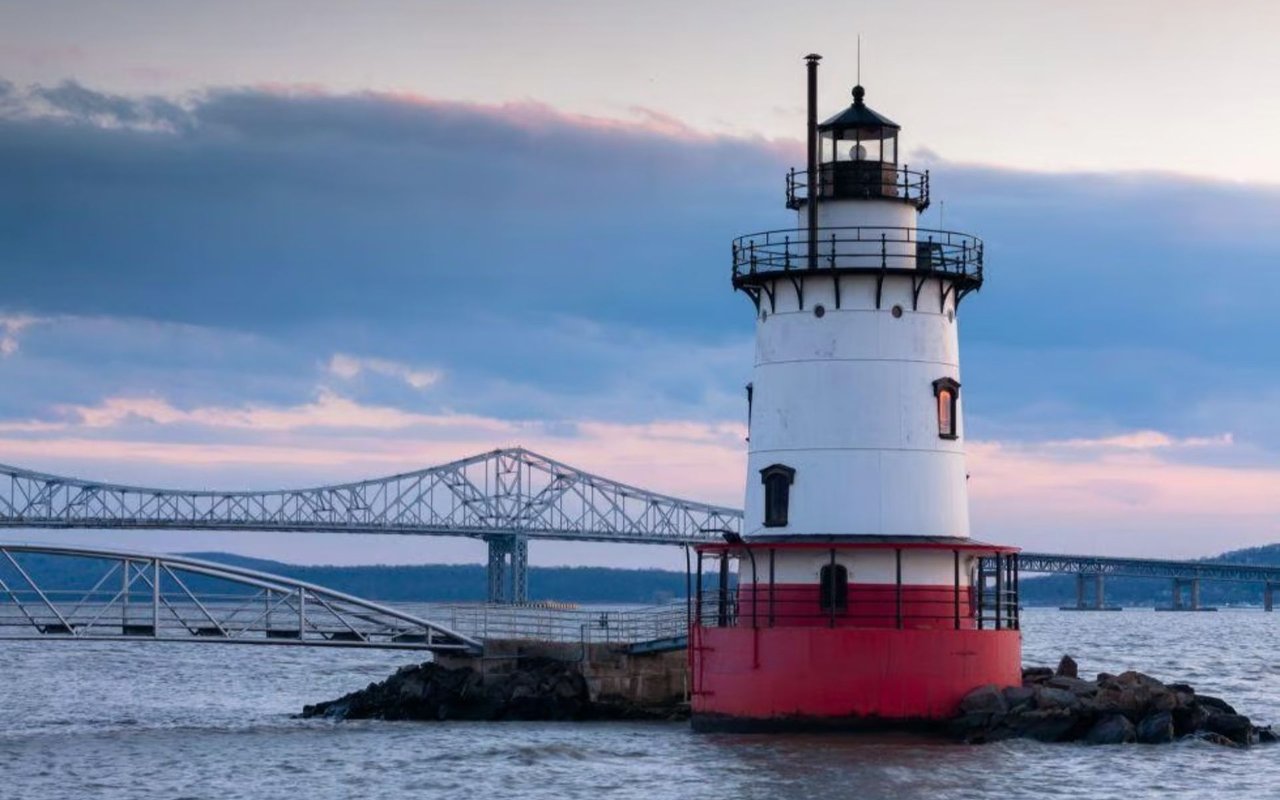 tarrytown-light-house-hudson-river