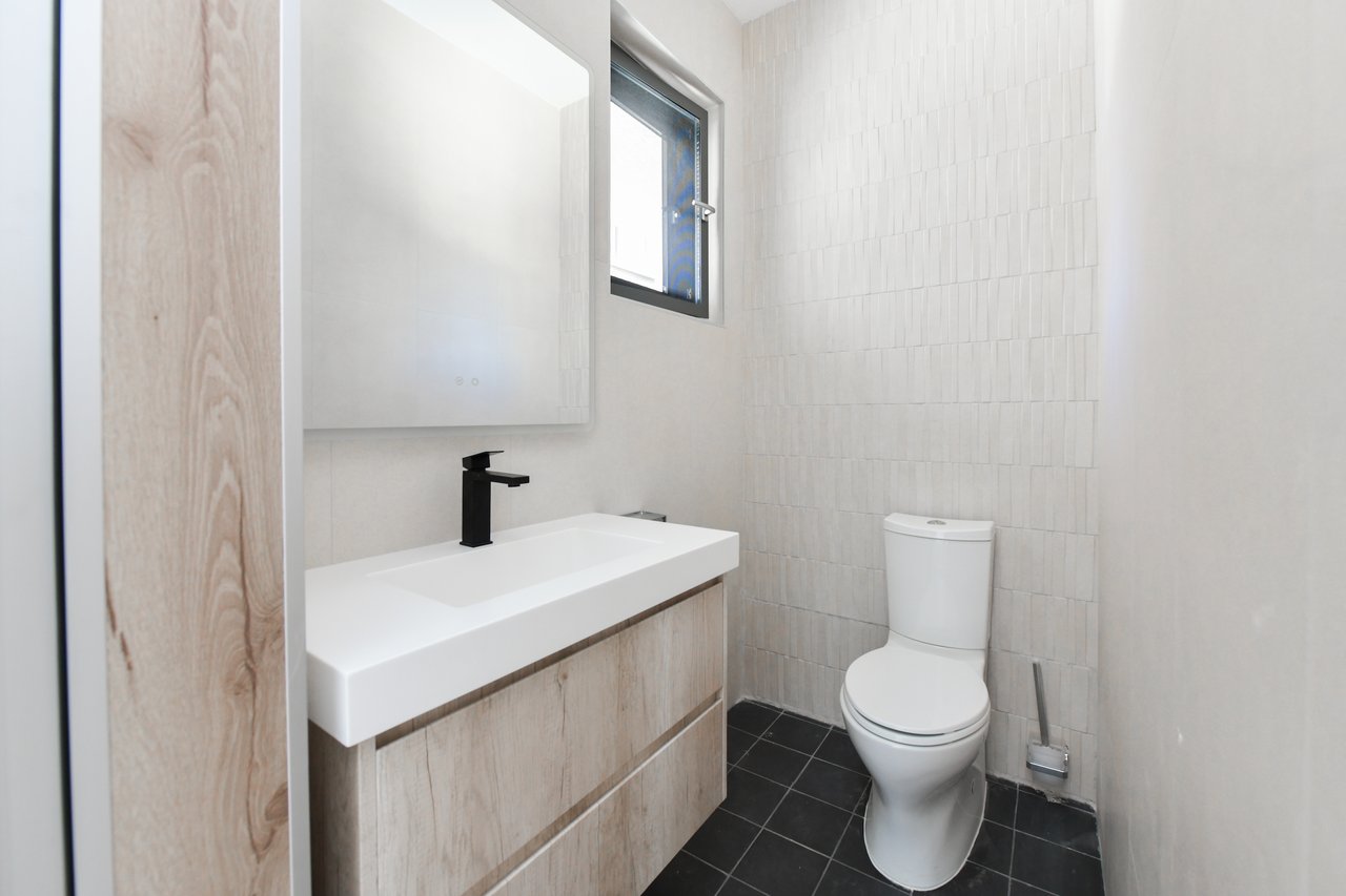 Walishali Condominium Unit 2-21