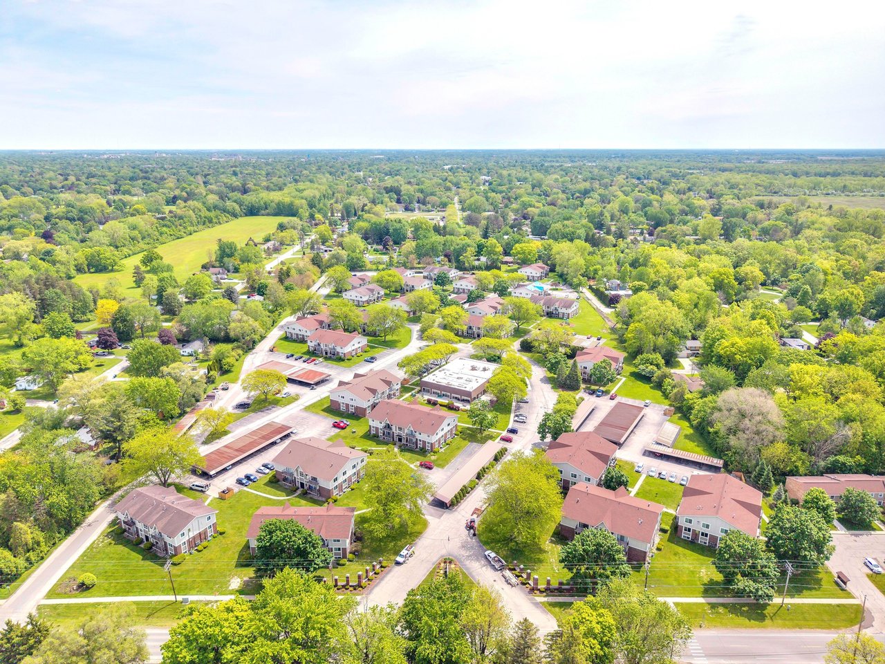 Camelot Apartments | Saginaw, Michigan