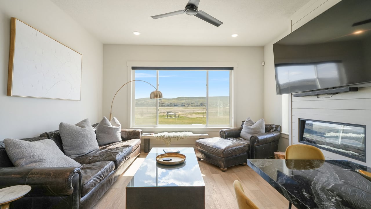 6537 Silver Creek Dr