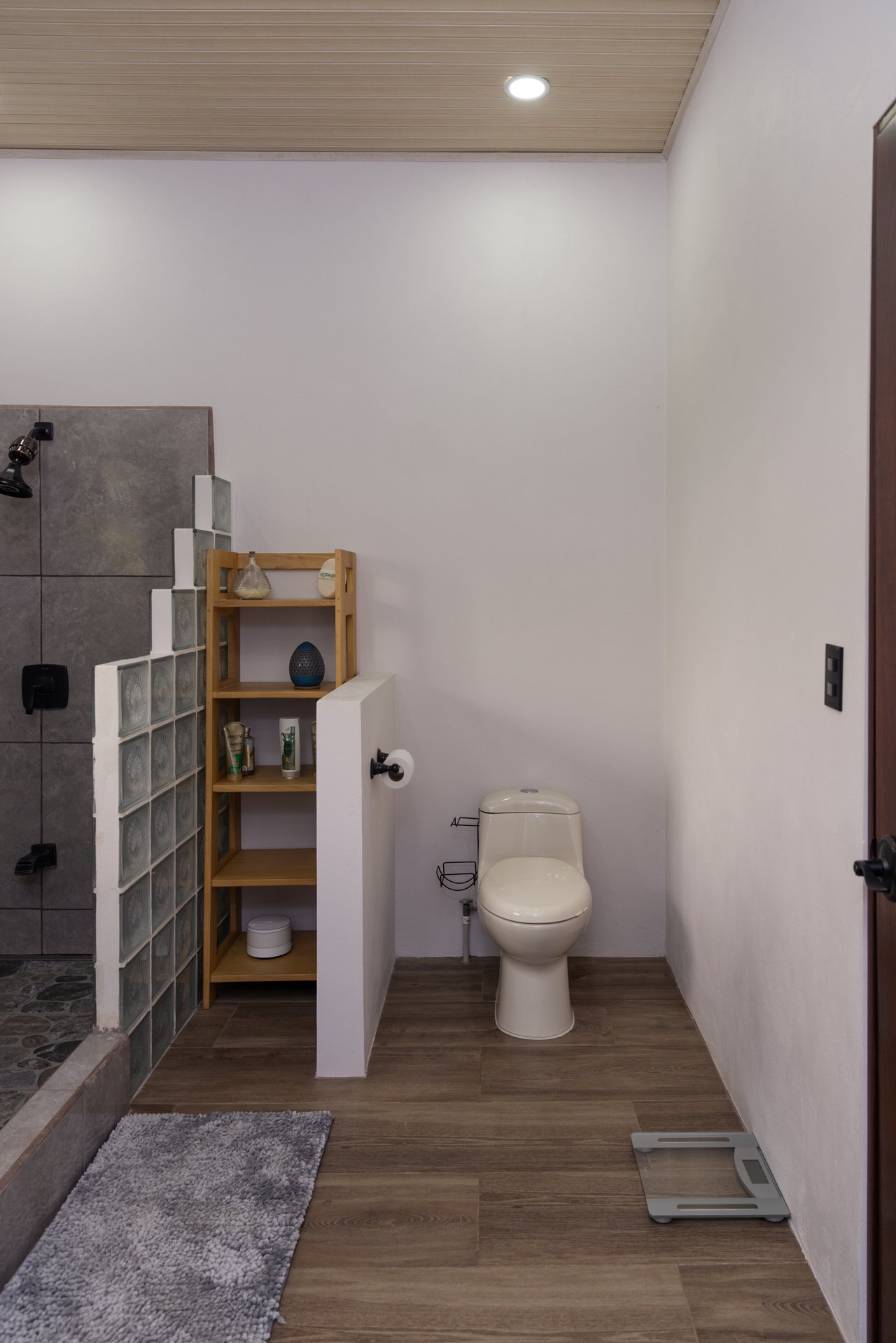 Turnkey Modern Home Near Quepos Marina – Move-In Ready! 2BDR&2BATHS