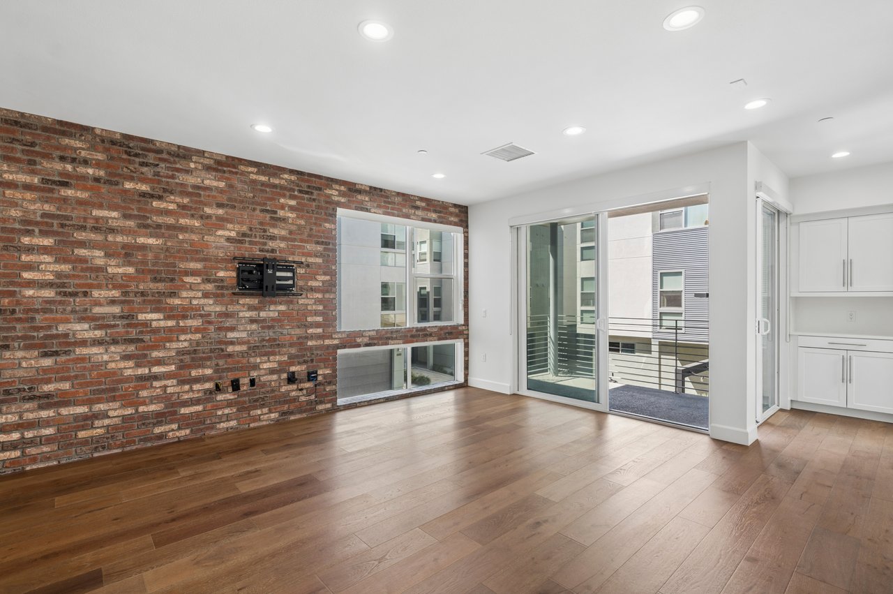 150 Mercer Way
