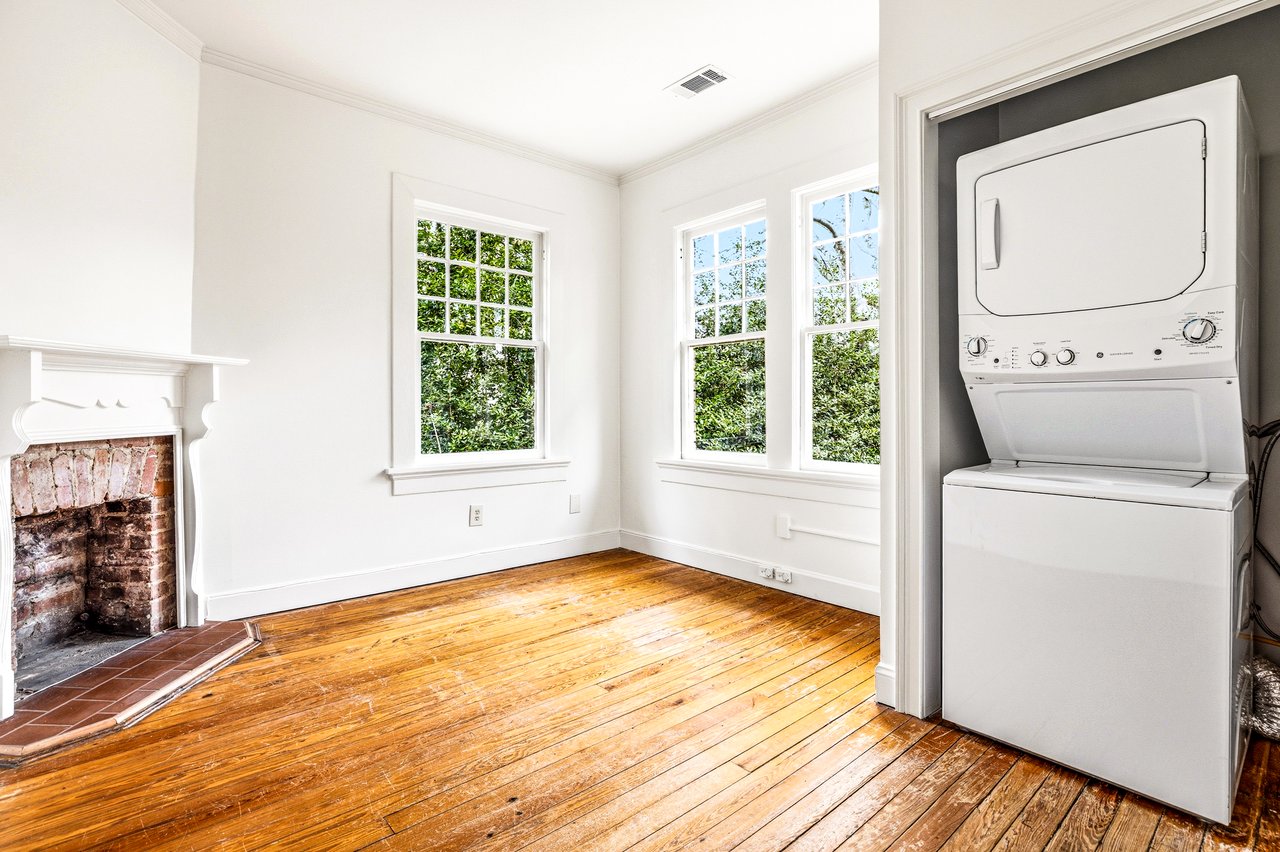 794 Springdale Road NE