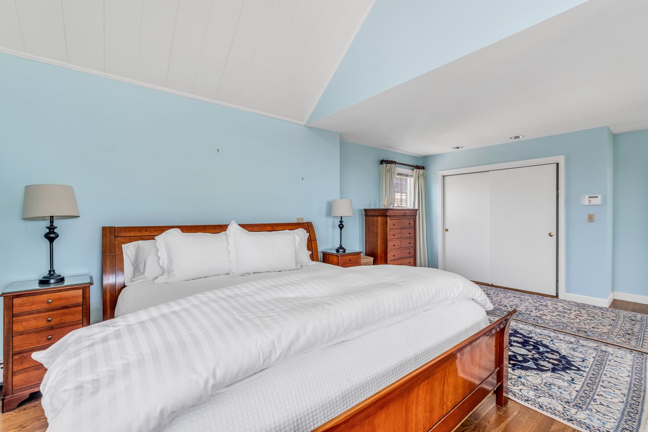 Expansive Water Views in Hyannis Port