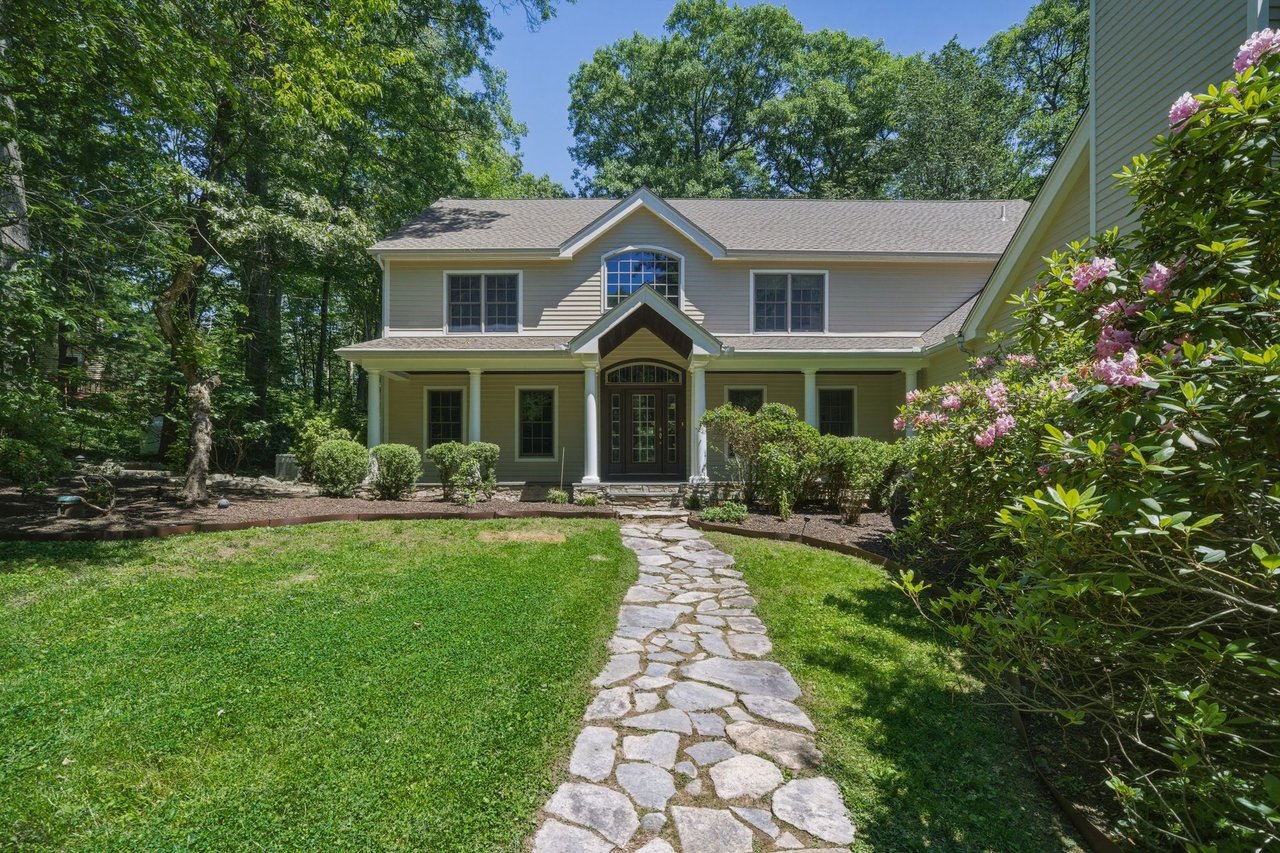 A Private Wilton Retreat with a Legal Detached Cottage: 39 Powder Horn Hill Road