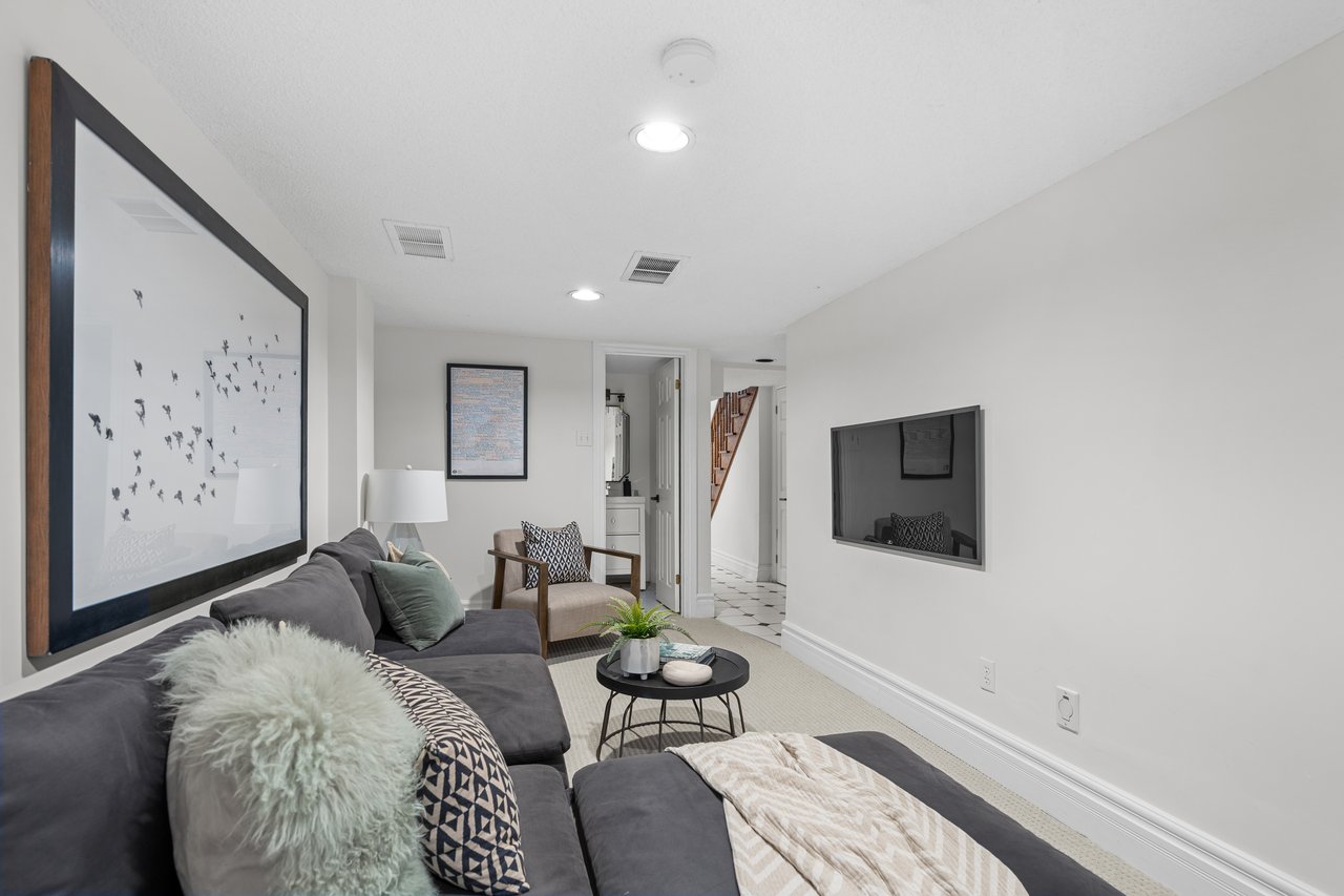 180 Willow Ave