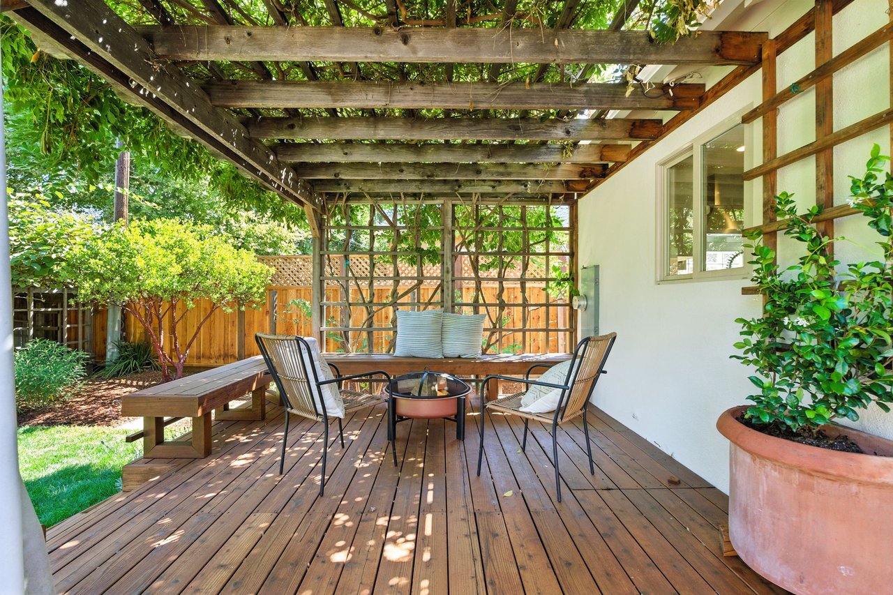 792 Bond Way, Mountain View