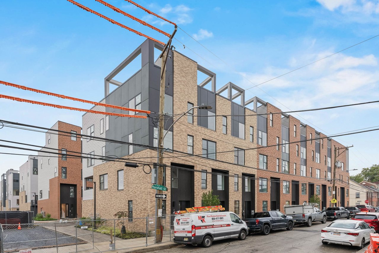 656 Fairmount Ave, Philadelphia, PA 19123