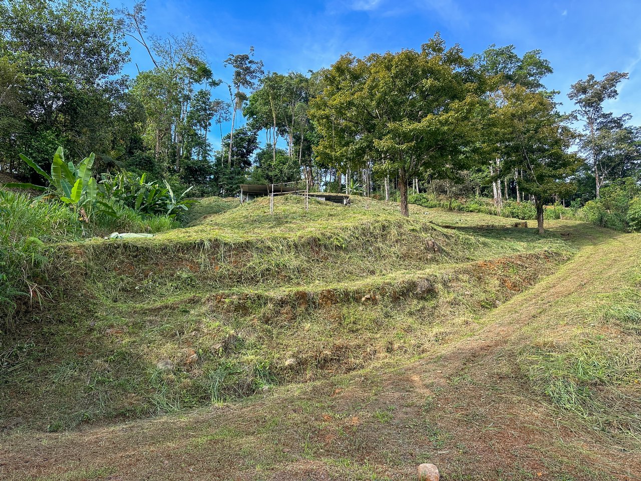 A Huge Rainforest, River & Waterfall Property With TWO Mountain & Jungle-View Luxury Homes on a Massive 4.93 Acre Lot – PLUS an Additional Plantel ready for Development