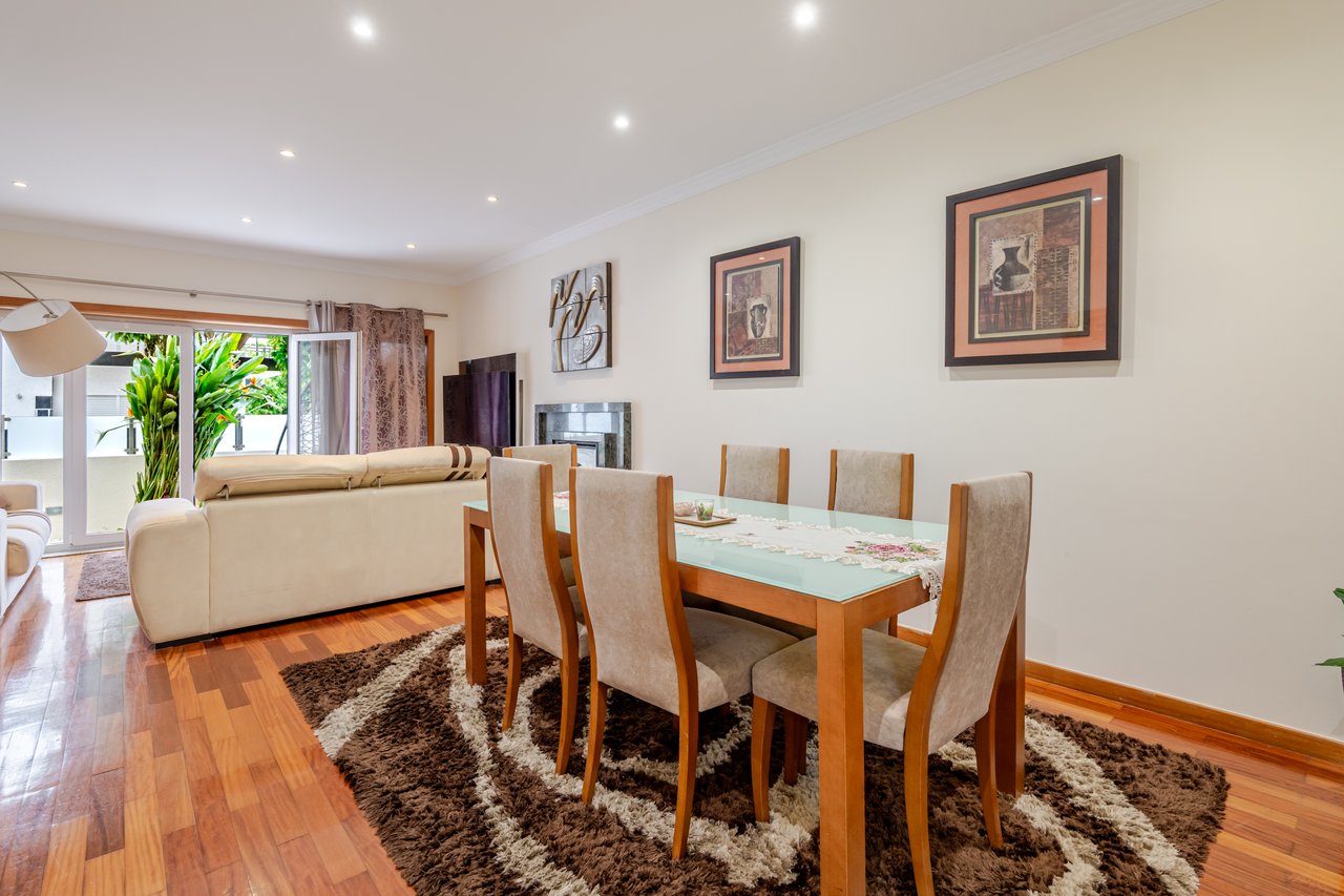 Four-bedroom Villa in Porto