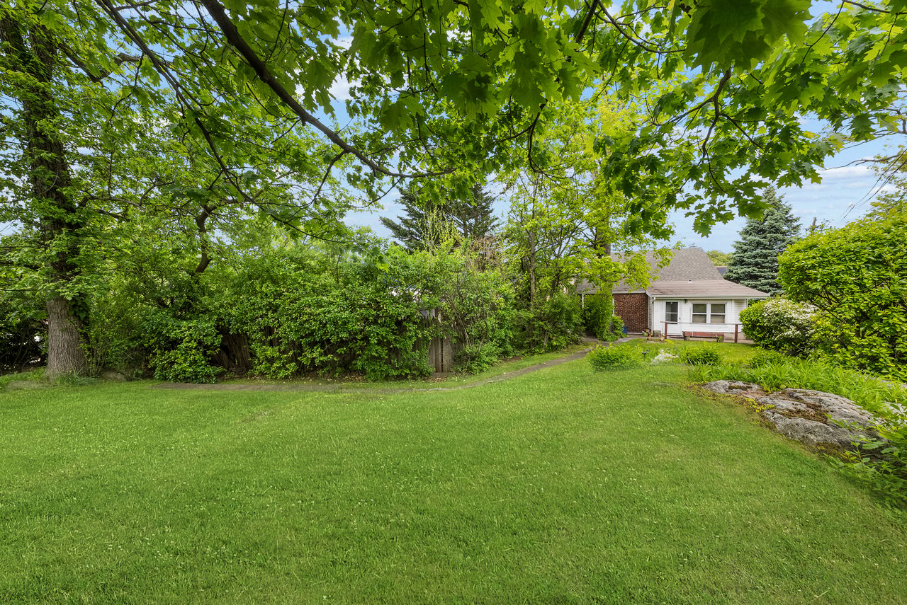 1028 Harvard Place, Fort Lee, NJ 07024
