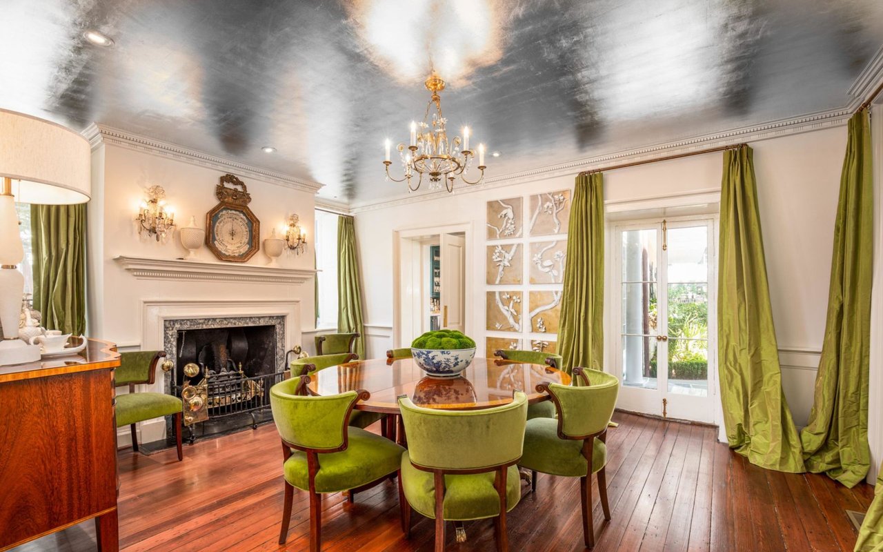 For Sale – Homes with Elegant Dining Rooms