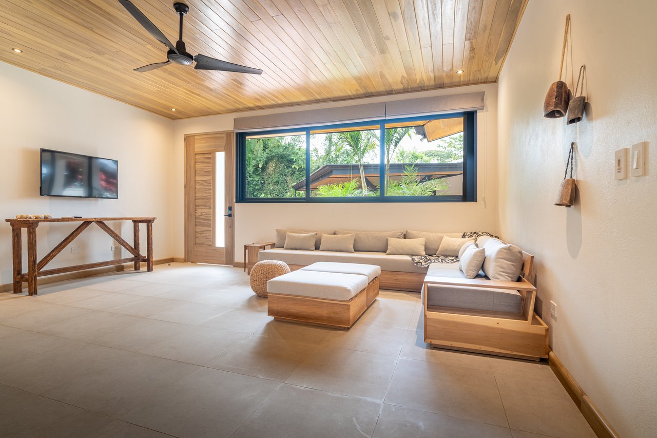 Casa Amarilla – Oceanfront Luxury Meets Sustainable Living in Tres Rios