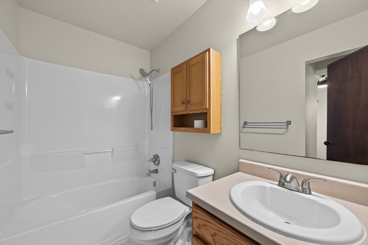 277 Private Road 1611