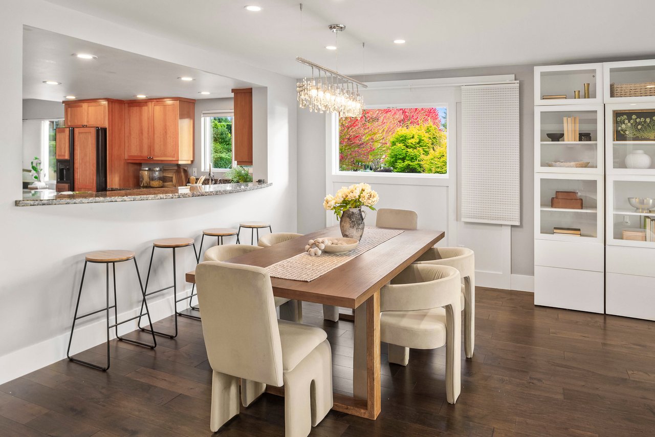 827 Lake Street S Unit: 208