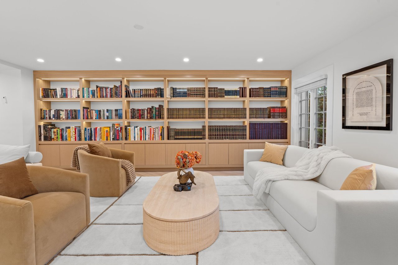 306 Hutchinson Road