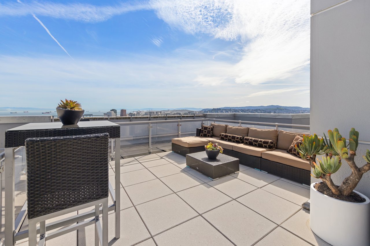 Three-Level SoMa Bay View Penthouse