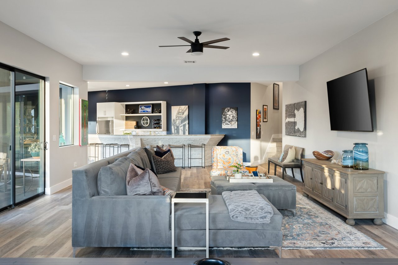 Spanish Oaks Luxury 