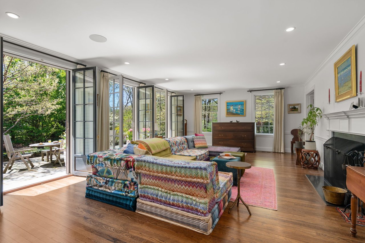 Renovated Georgian Colonial 